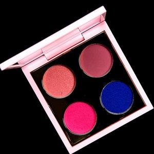 Mac "Play With Me" Eyeshadow Quad
